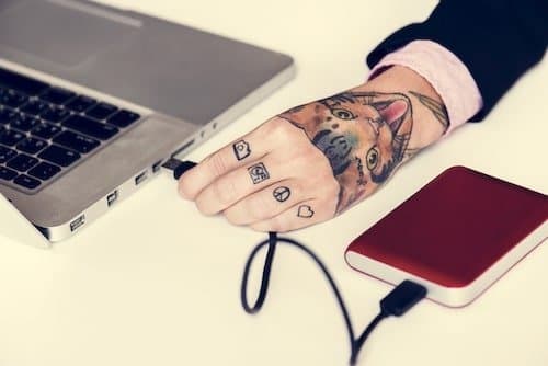 Pindah port USB untuk mengatasi hardisk eksternal tidak terbaca